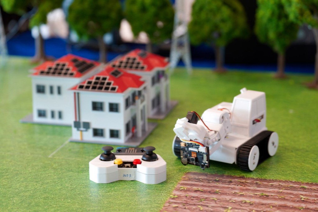 EduAIR AI 模型訓練與機械臂工程實作課程 EduAIR AI model training and robotic arm engineering hands-on course